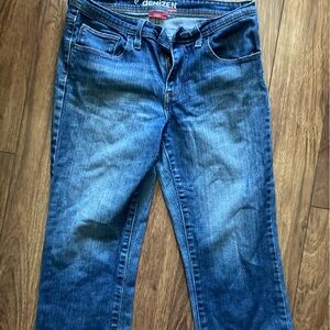 Levi's Dark Blue Capri Jeans